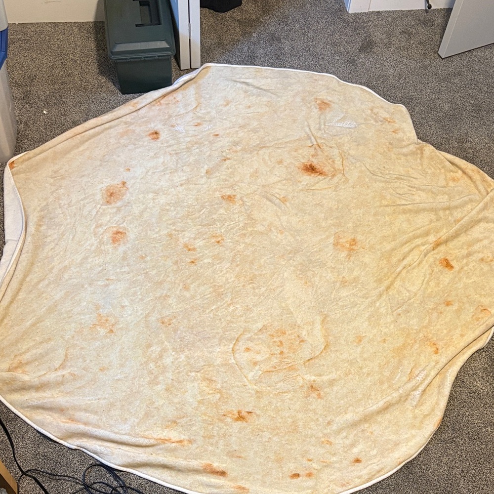 Round Tortilla Blanket - Picture 2 of 4